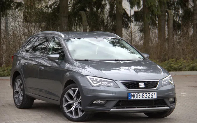 samochody osobowe Seat Leon cena 54900 przebieg: 167000, rok produkcji 2017 z Boguszów-Gorce